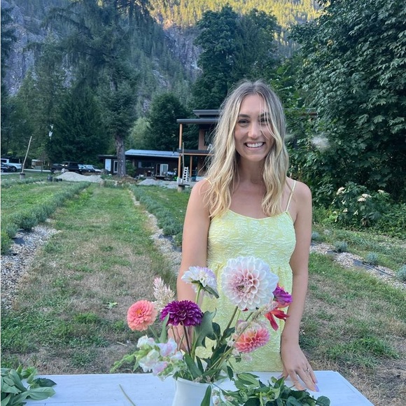 Meet your Posher, Julia - Picture 1 of 1